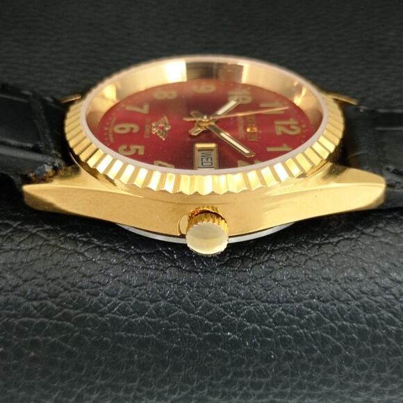Vintage 1972 Citizen Automatic Mens Gold Watch W/daydate & Red accents - Picture 5 of 10